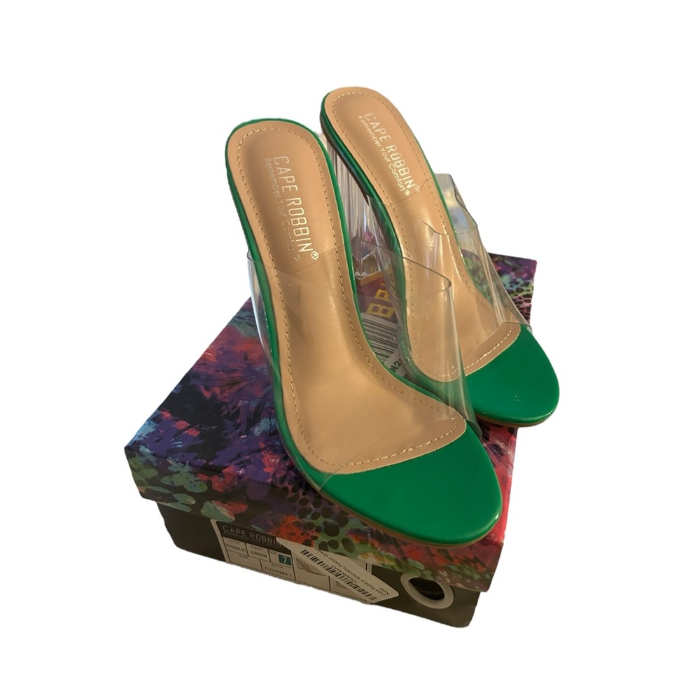 Cape Robbin Y2K Green Transparent Chunky Heels Size 7 NIB NWT Retro Block Heels